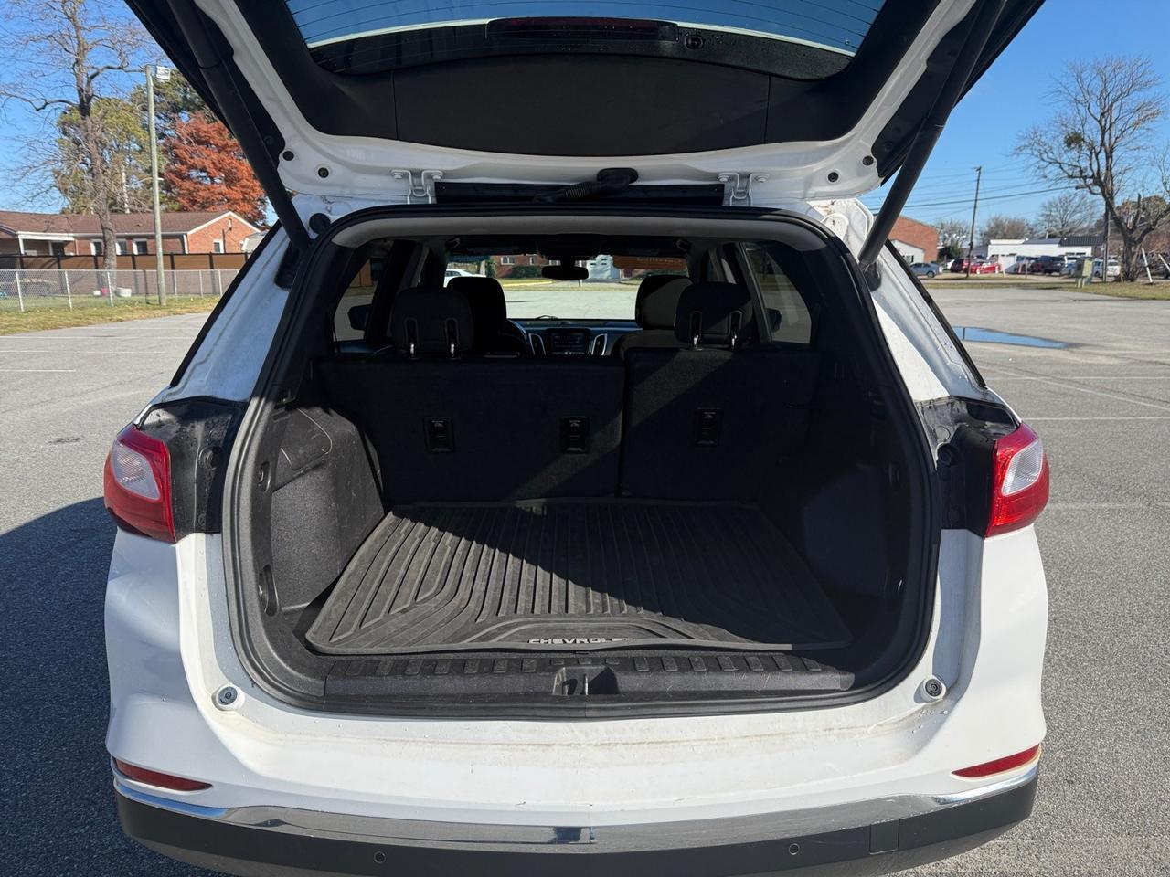 2018 Chevrolet Equinox LT, HEATED SEATS, BACKUP CAMERA, UNIVERSAL GARAGE DOOR OPENER, POWER MIRRORS, REMOTE START, ALL WEATHER FLOOR MATS, COME AND TEST DRIVE THIS CHEVROLET EQUINOX TODAY! Norfolk VA