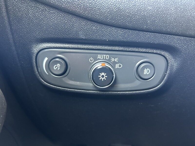 2018 Chevrolet Equinox Premier Whitinsville MA