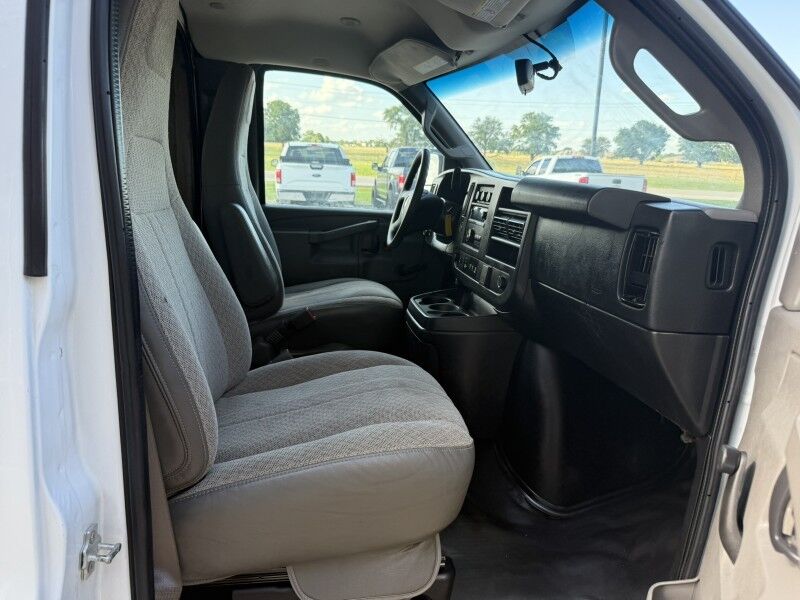 2018 Chevrolet Express 3500 10' Box Van Collinsville OK