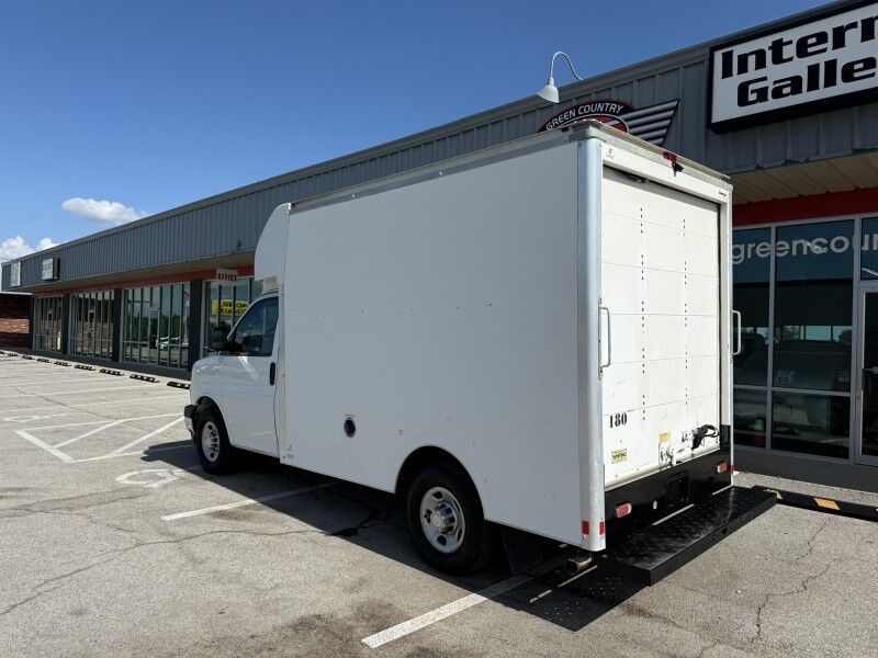 2018 Chevrolet Express 3500 10' Box Van Collinsville OK