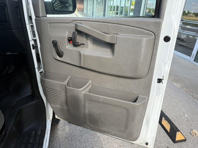2018 Chevrolet Express 3500 10' Box Van Collinsville OK