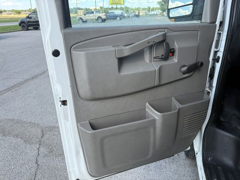 2018 Chevrolet Express 3500 10' Box Van Collinsville OK