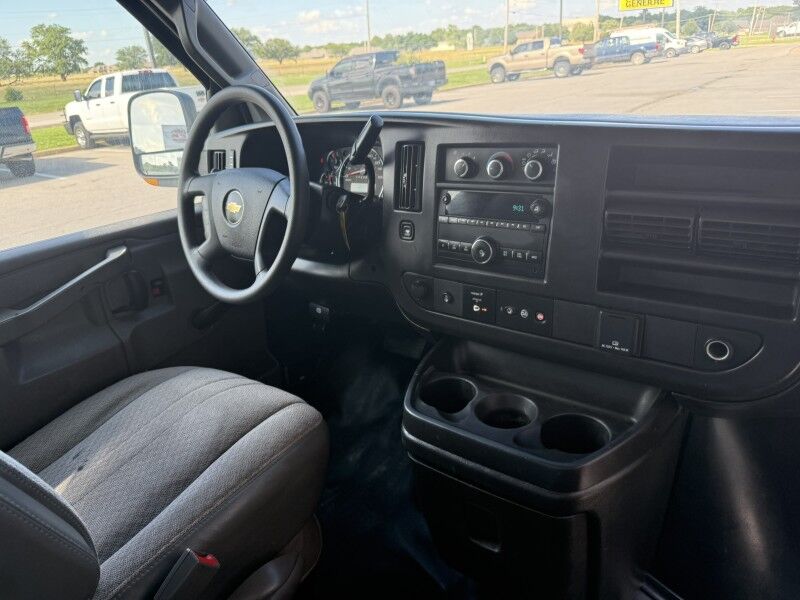 2018 Chevrolet Express 3500 10' Box Van Collinsville OK