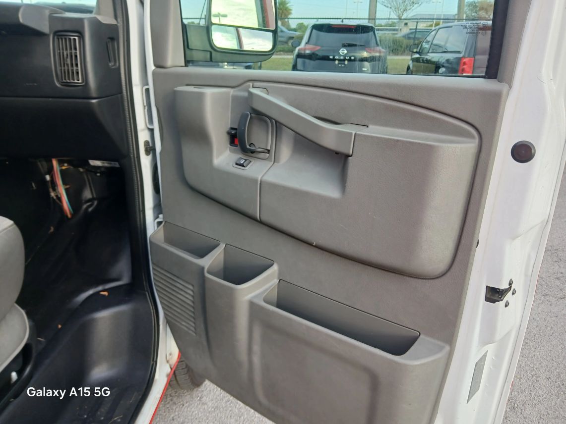 2018 Chevrolet Express 3500 Cargo Extended Van 3D Maitland FL