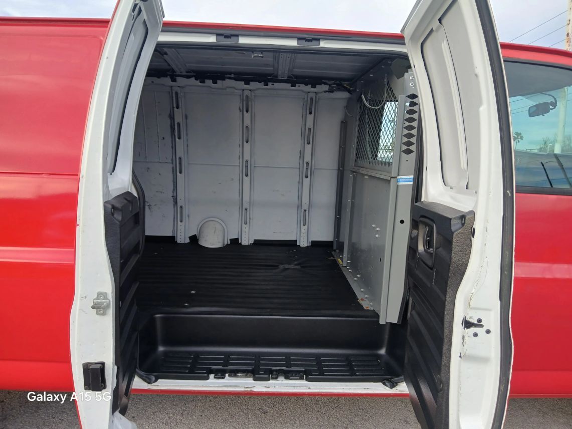 2018 Chevrolet Express 3500 Cargo Extended Van 3D Maitland FL