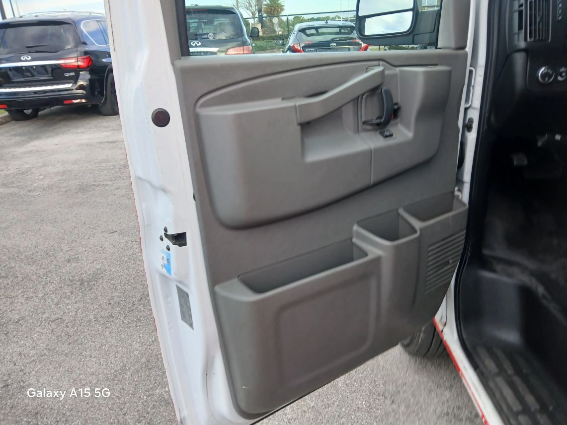 2018 Chevrolet Express 3500 Cargo Extended Van 3D Maitland FL