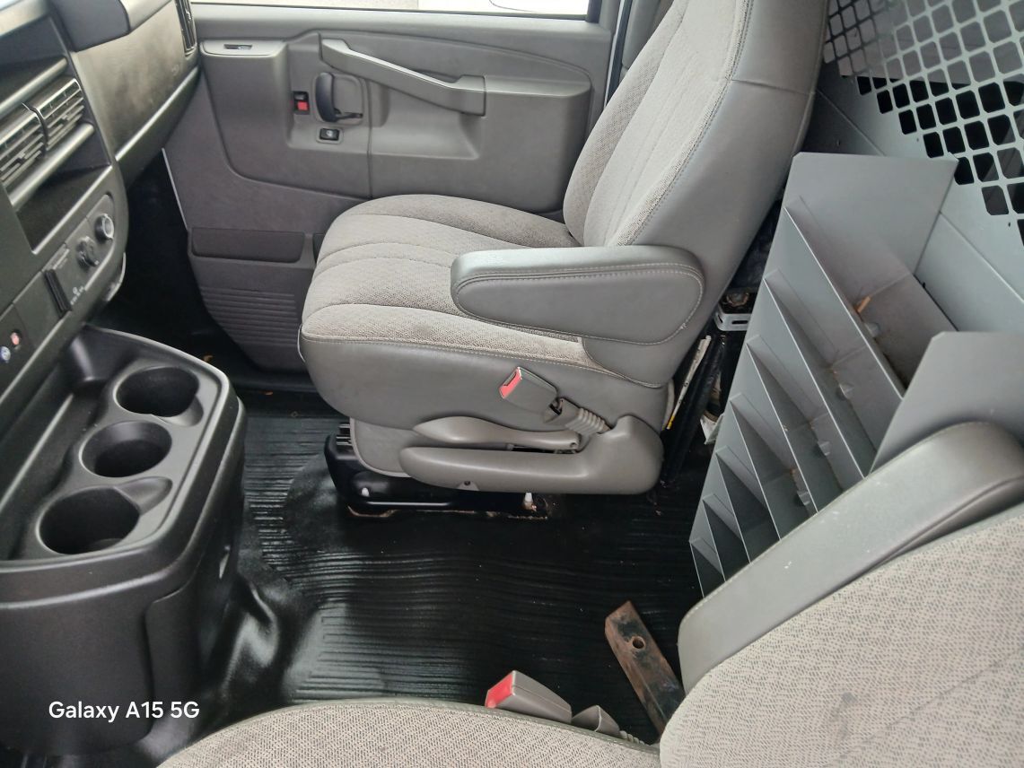 2018 Chevrolet Express 3500 Cargo Extended Van 3D Maitland FL