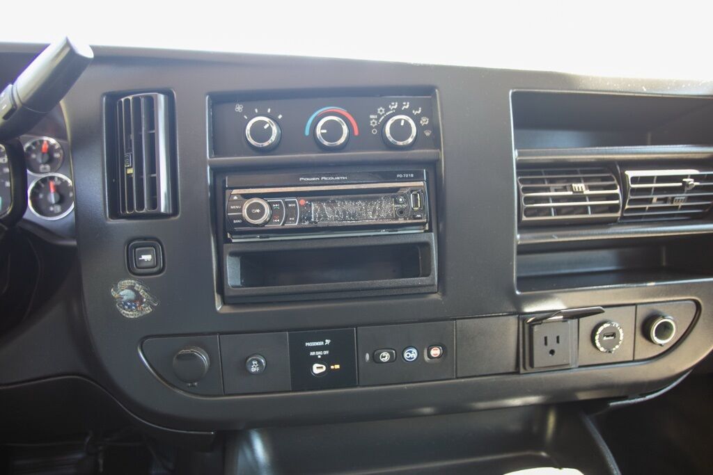 2018 Chevrolet Express 3500 LT photo 26