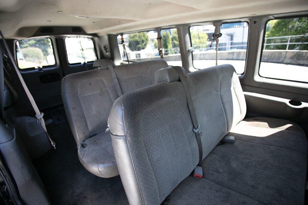 2018 Chevrolet Express 3500 LT photo 18