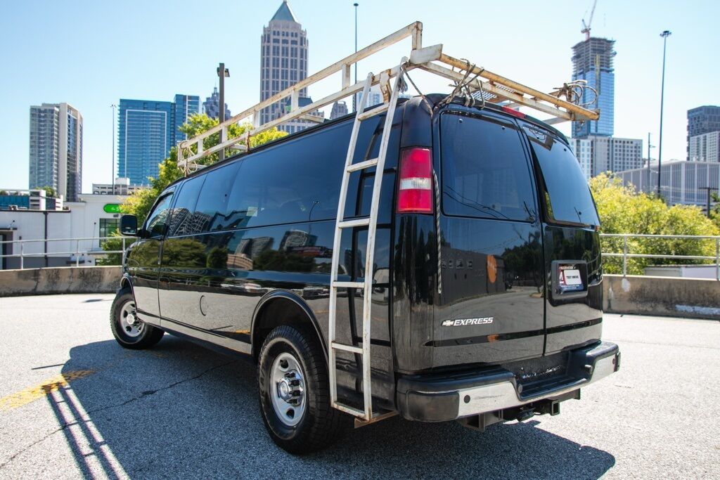 2018 Chevrolet Express 3500 LT photo 5