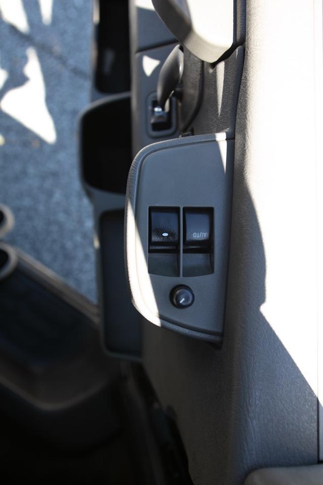 2018 Chevrolet Express 3500 LT photo 22