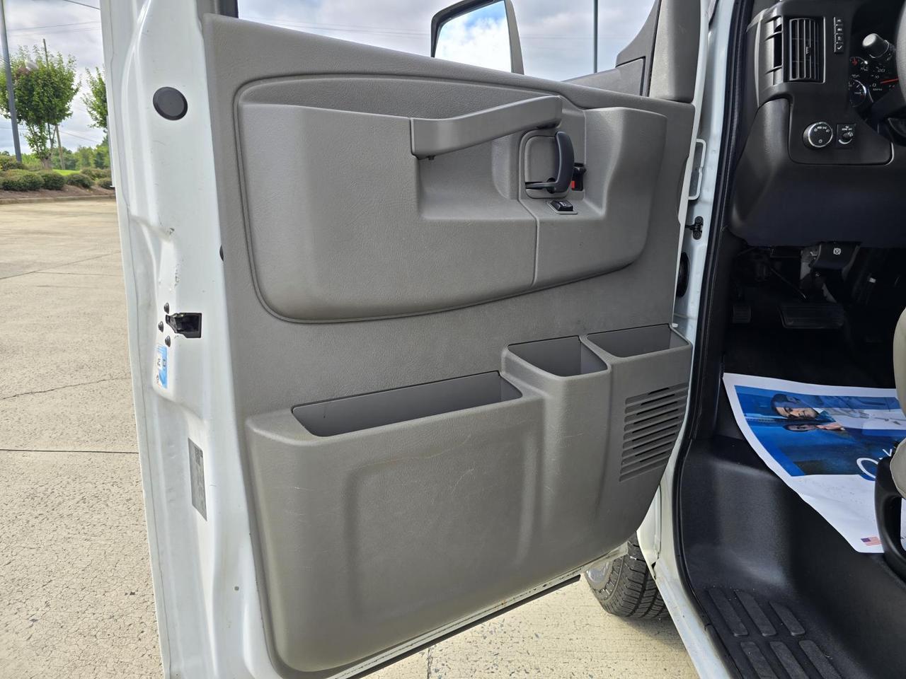 2018 Chevrolet Express Commercial Cutaway 3500 14ft Box W/Tuck-Under Liftgate Concord NC