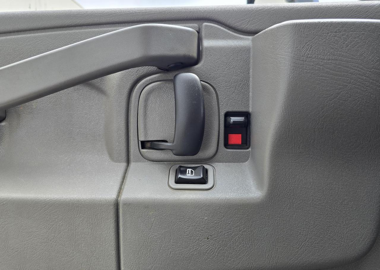 2018 Chevrolet Express Commercial Cutaway 3500 14ft Box W/Tuck-Under Liftgate Concord NC