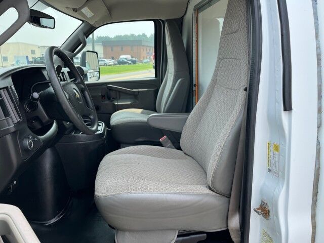 2018 Chevrolet Express Commercial Cutaway 3500 15' Box Truck Ashland VA