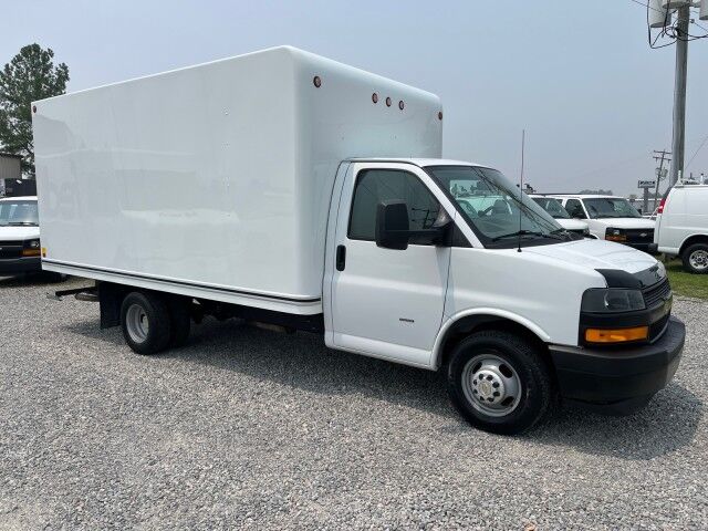 2018 Chevrolet Express Commercial Cutaway 3500 15' Box Truck Ashland VA
