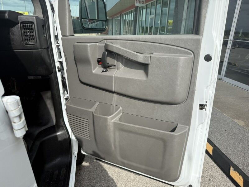 2018 Chevrolet Express G2500 Cargo Van 6.0L V8 73k mi's Collinsville OK