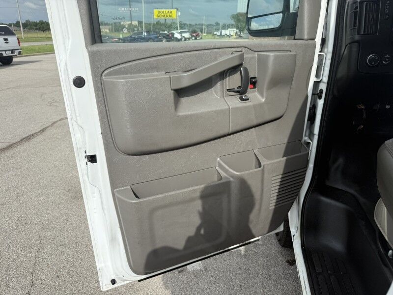 2018 Chevrolet Express G2500 Cargo Van 6.0L V8 73k mi's Collinsville OK