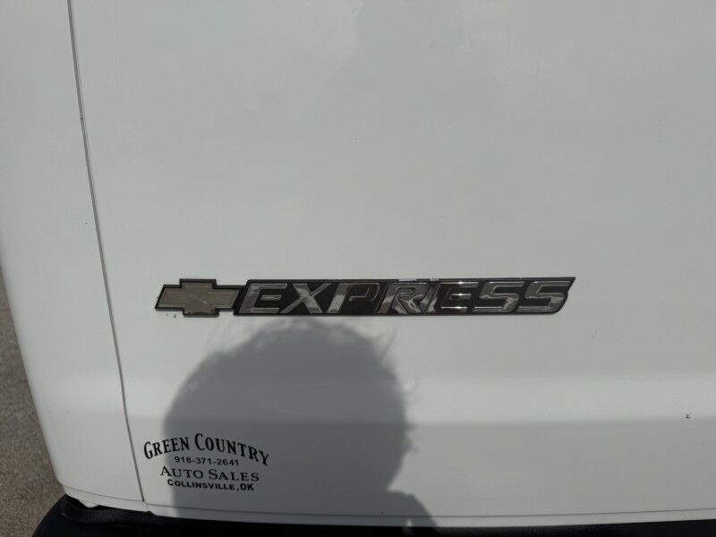 2018 Chevrolet Express G2500 Cargo Van 6.0L V8 73k mi's Collinsville OK