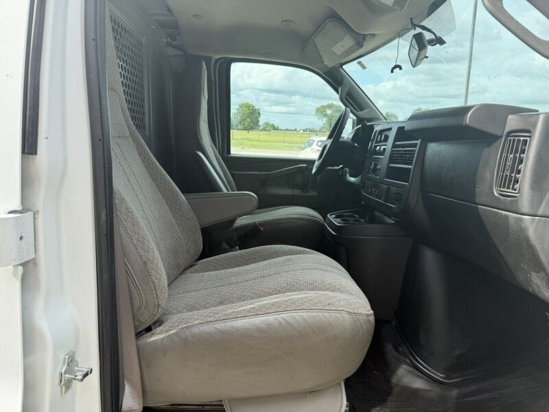 2018 Chevrolet Express G2500 Cargo Van 6.0L V8 73k mi's Collinsville OK
