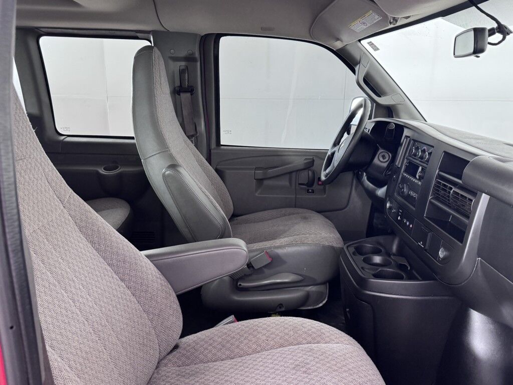 2018 Chevrolet Express Passenger 3500 LT 15 Passenger Maumee OH
