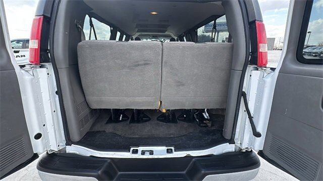 2018 Chevrolet Express Passenger LT New Braunfels TX