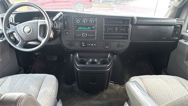 2018 Chevrolet Express Passenger LT New Braunfels TX