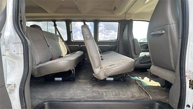 2018 Chevrolet Express Passenger LT New Braunfels TX
