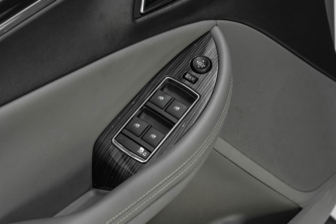 2018 Chevrolet Impala LT AUTOMATIC LEATHER/CLOTH SEATS REAR CAMERA KEYLESS START POWER Carrollton TX
