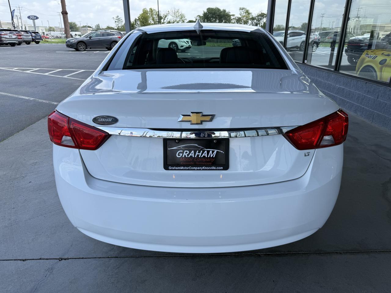 2018 Chevrolet Impala 1LT photo 3
