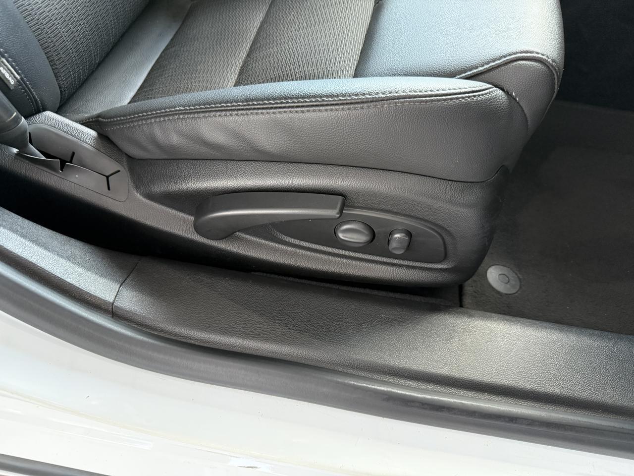 2018 Chevrolet Impala 1LT photo 22