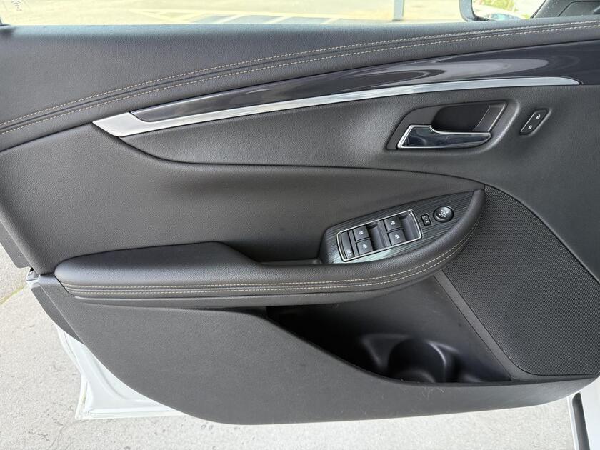 2018 Chevrolet Impala 1LT photo 44