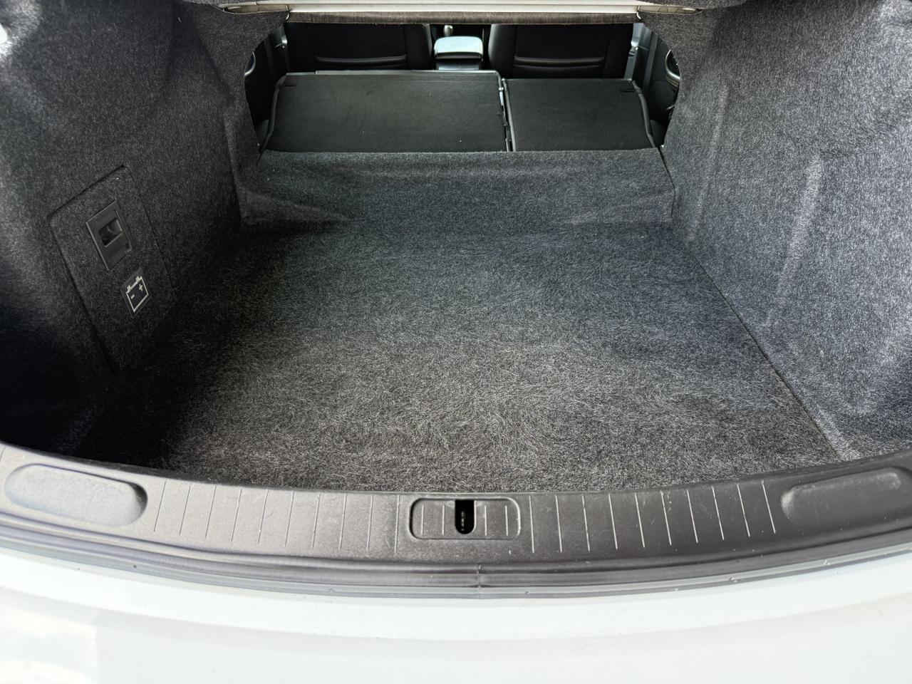 2018 Chevrolet Impala 1LT photo 31