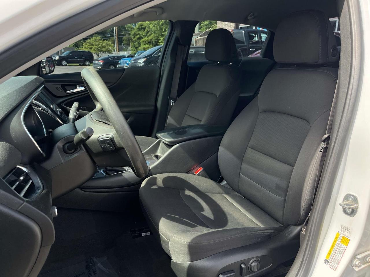 2018 Chevrolet Malibu 4dr Sdn LT w/1LT Indianapolis IN