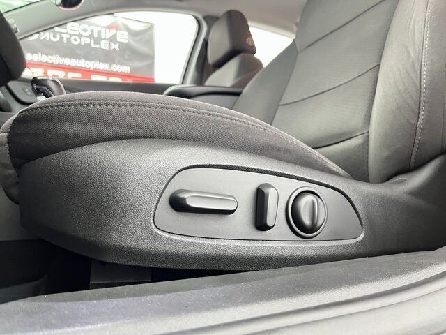 2018 Chevrolet Malibu LT Carrollton TX