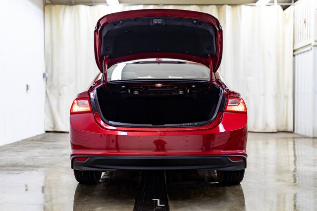 2018 Chevrolet Malibu LT Leather Roof Nav BCam Red Deer AB