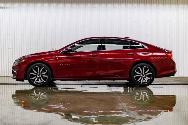 2018 Chevrolet Malibu LT Leather Roof Nav BCam Red Deer AB