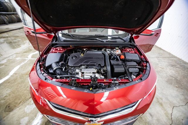 2018 Chevrolet Malibu LT Leather Roof Nav BCam Red Deer AB