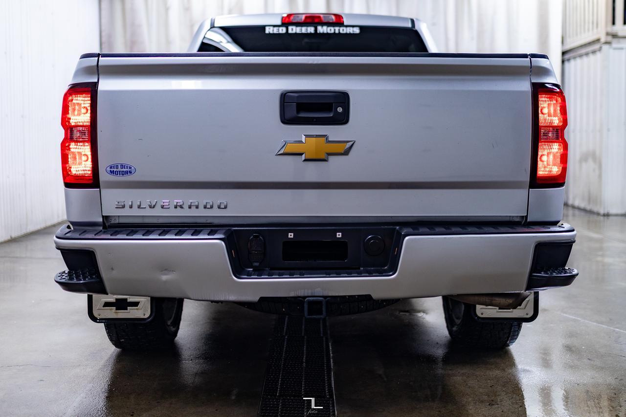 2018 Chevrolet Silverado 1500 4x4 Crew Cab Custom BCam Red Deer AB