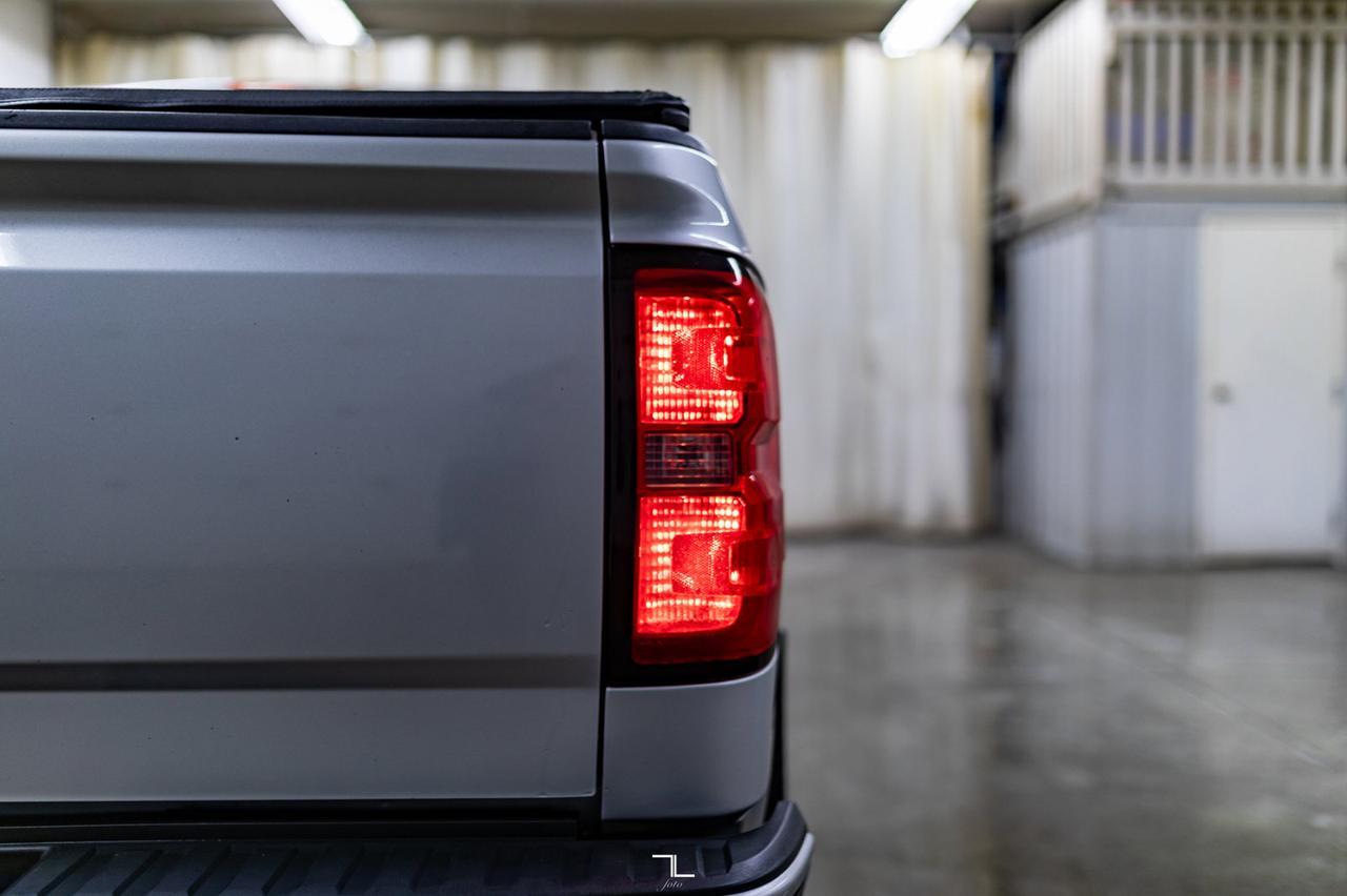 2018 Chevrolet Silverado 1500 4x4 Crew Cab Custom BCam Red Deer AB