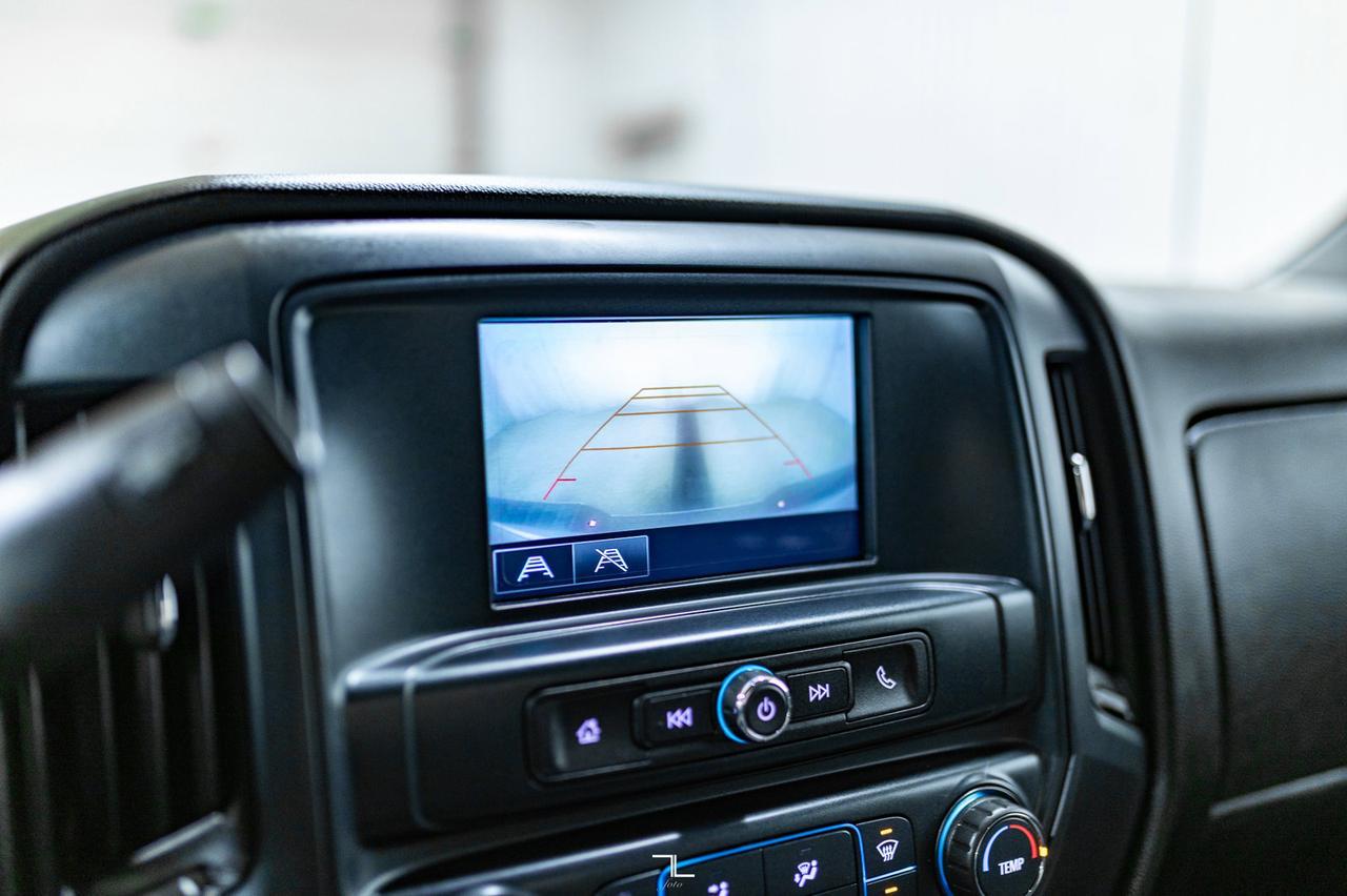 2018 Chevrolet Silverado 1500 4x4 Crew Cab Custom BCam Red Deer AB