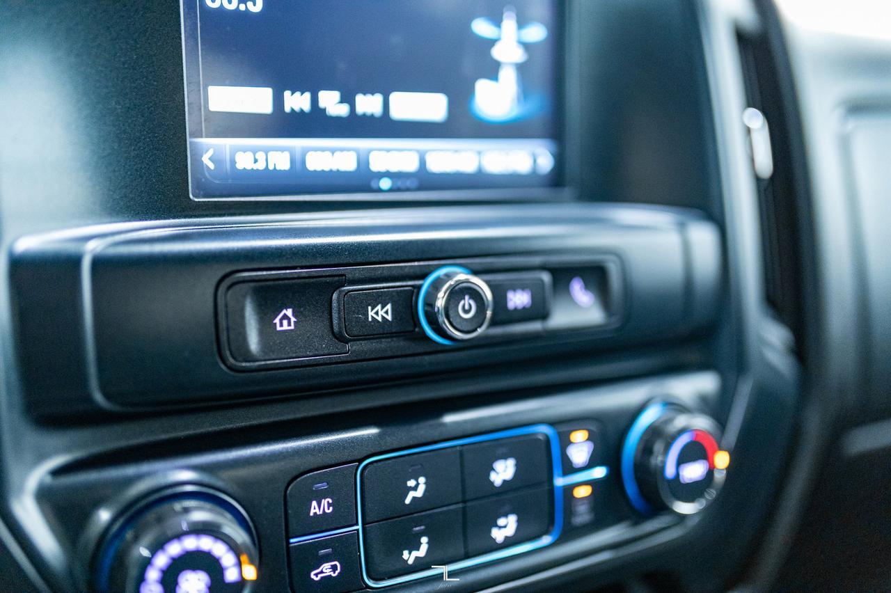 2018 Chevrolet Silverado 1500 4x4 Crew Cab Custom BCam Red Deer AB