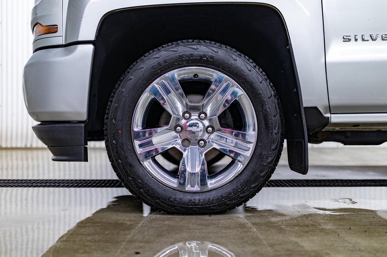 2018 Chevrolet Silverado 1500 4x4 Crew Cab Custom BCam Red Deer AB