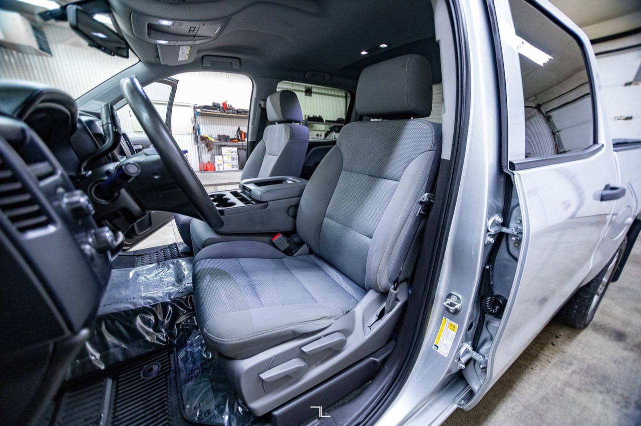 2018 Chevrolet Silverado 1500 4x4 Crew Cab Custom BCam Red Deer AB