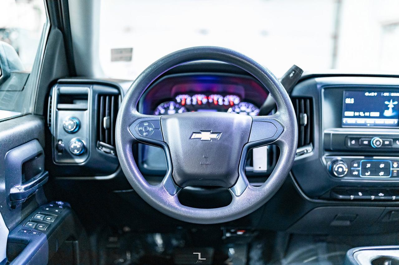 2018 Chevrolet Silverado 1500 4x4 Crew Cab Custom BCam Red Deer AB