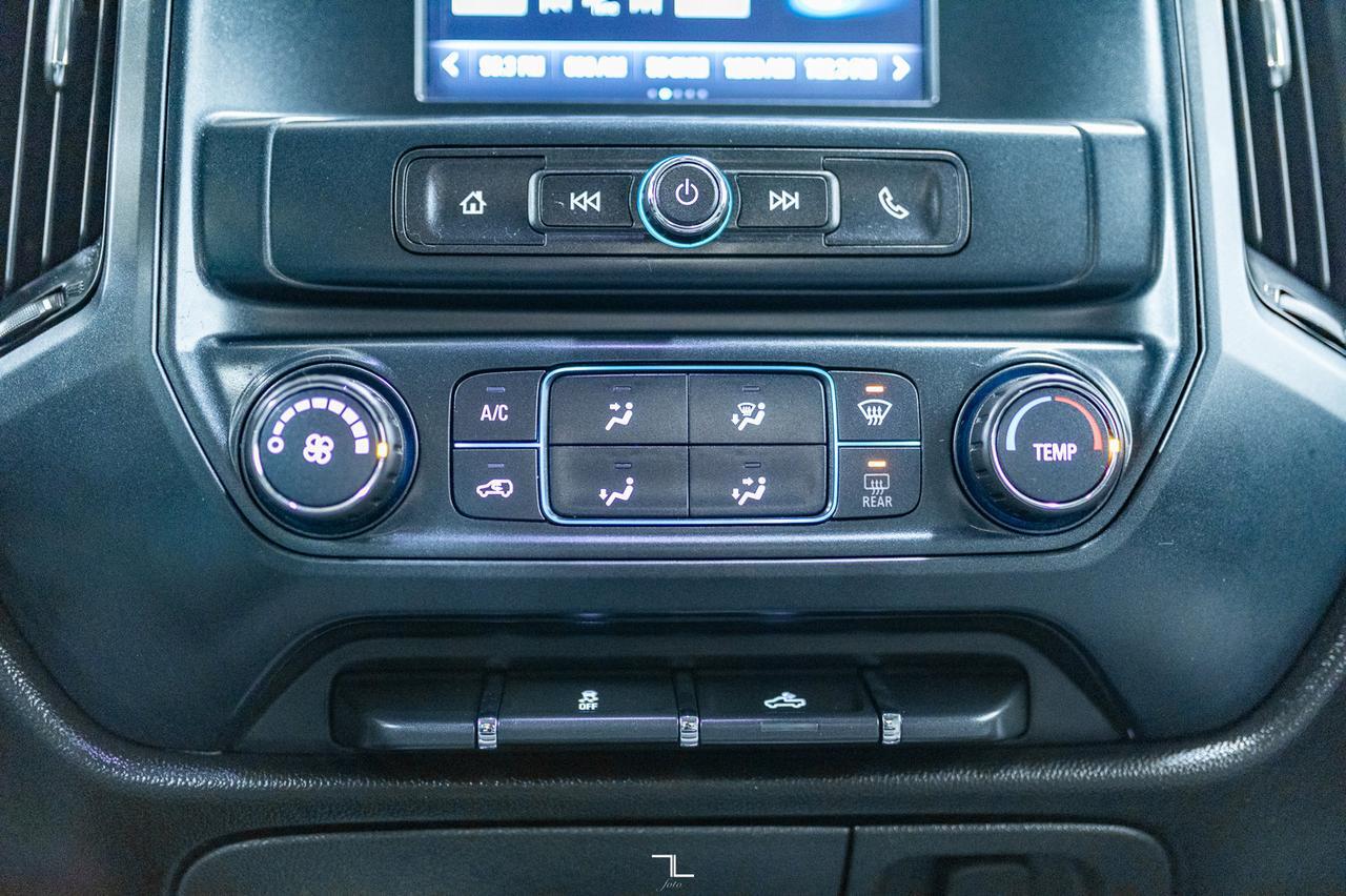 2018 Chevrolet Silverado 1500 4x4 Crew Cab Custom BCam Red Deer AB