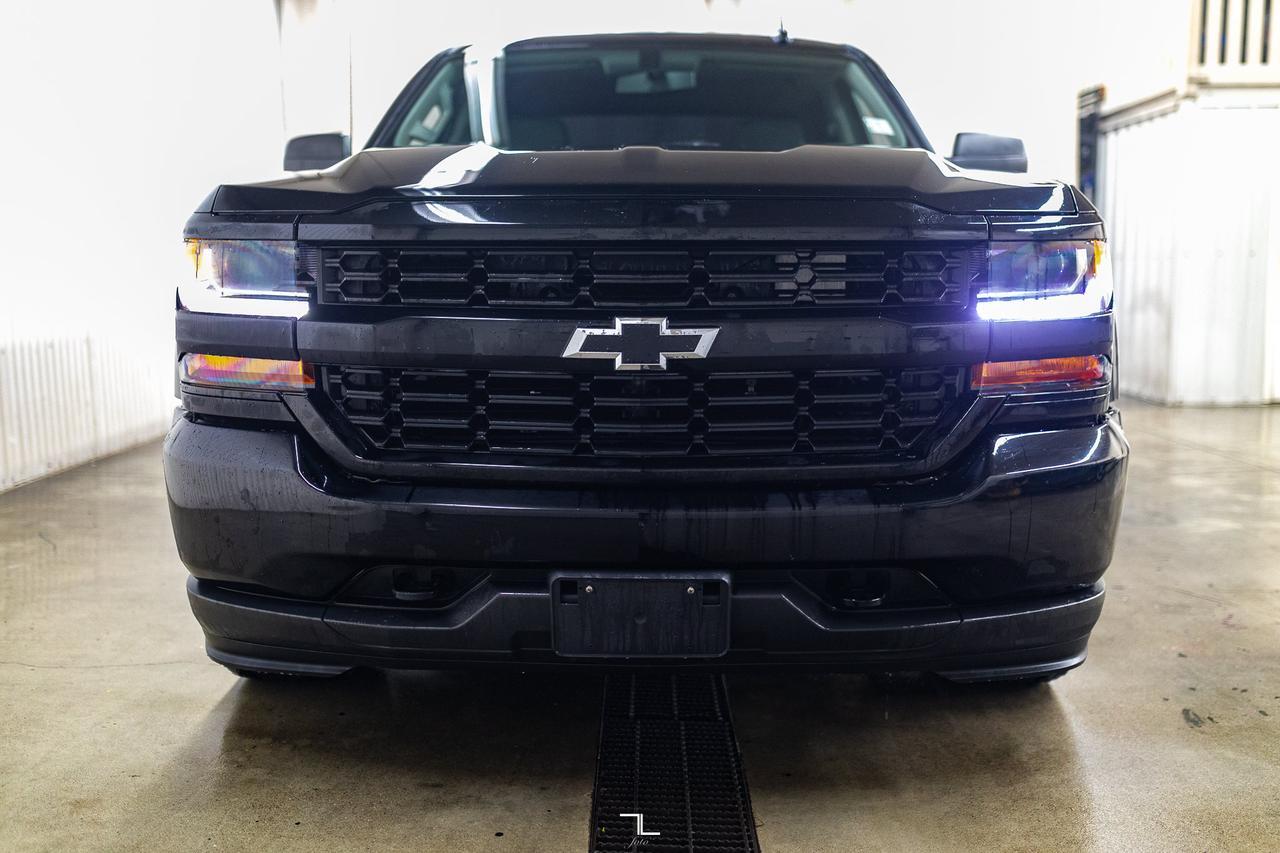 2018 Chevrolet Silverado 1500 4x4 Crew Cab Custom Longbox BCam Red Deer AB