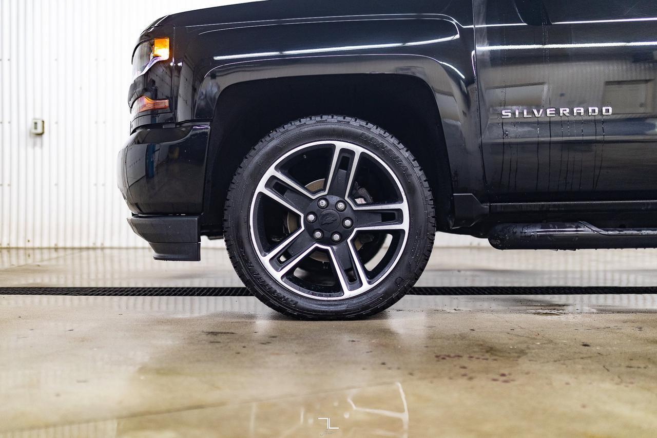 2018 Chevrolet Silverado 1500 4x4 Crew Cab Custom Longbox BCam Red Deer AB