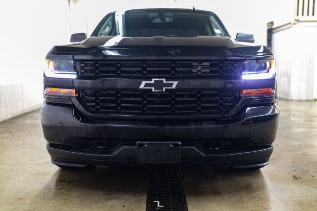 2018 Chevrolet Silverado 1500 4x4 Crew Cab Custom Longbox BCam Red Deer AB