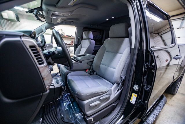 2018 Chevrolet Silverado 1500 4x4 Crew Cab Custom Longbox BCam Red Deer AB