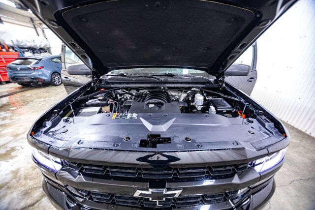 2018 Chevrolet Silverado 1500 4x4 Crew Cab Custom Longbox BCam Red Deer AB